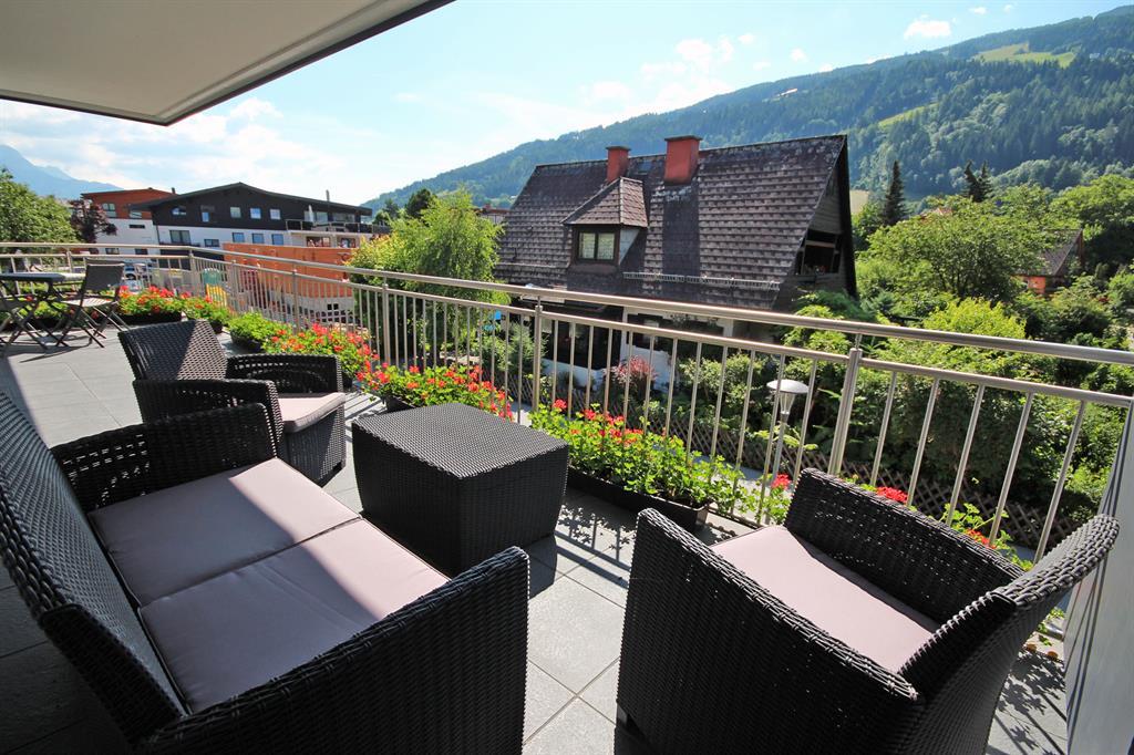 Alpenglocke XXL | Quiet living near the center with extra space & fair value — apartment at Schladming Appartements Maria Gruber GmbH, Schladming — photo 3 of 11
