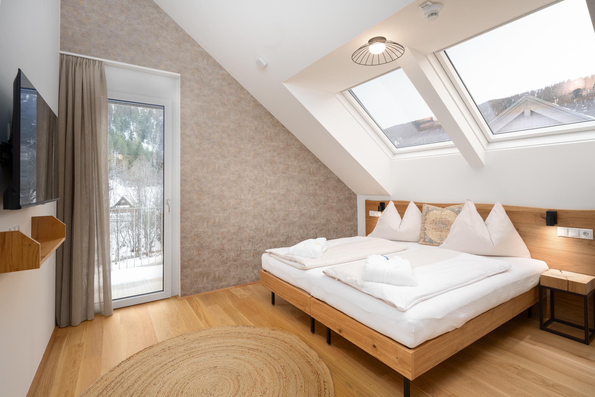 Basecamp Reiteralm 1.09 | 2 bedrooms with superior balcony on a higher floor | Evening sun & mountain view | Right at the Reiteralm valley station | Outdoor sauna, gym & social outdoor area — apartment at Schladming Appartements Maria Gruber GmbH, Schladming — photo 4 of 17