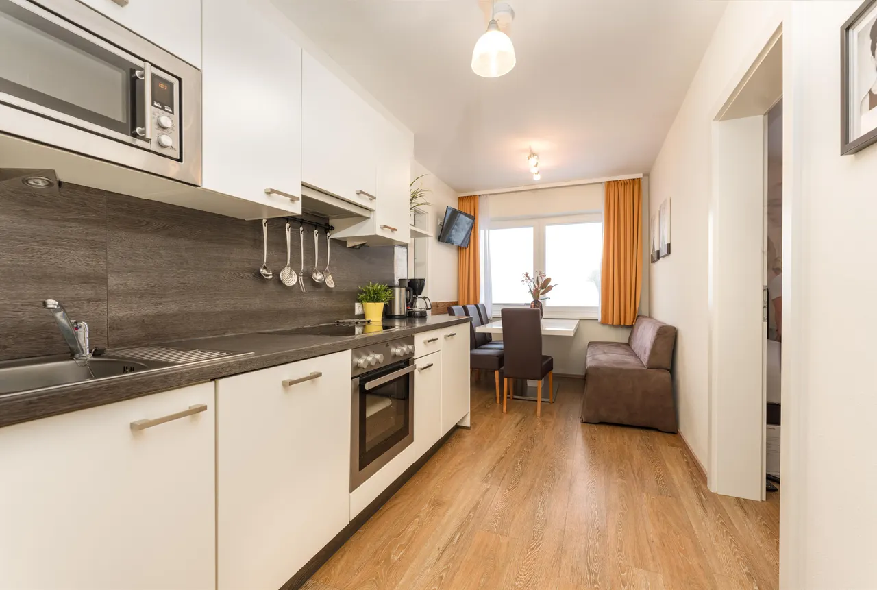 Bella Vista Large Top 4 | Moderner Aktiv-Stay am Talbach nahe Zentrum & Planai | Balkon & Bergblick – Schladming Appartements Maria Gruber GmbH