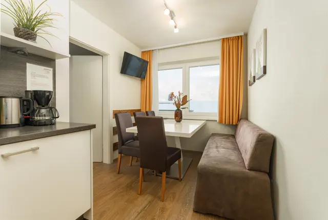 Bella Vista Large Top 4 | Moderner Aktiv-Stay am Talbach nahe Zentrum & Planai | Balkon & Bergblick — Schladming Appartements Maria Gruber GmbH, Schladming (2/12)
