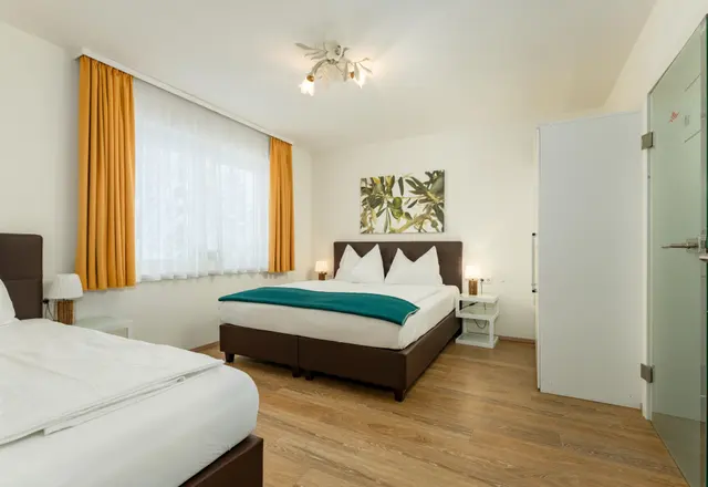 Bella Vista Large Top 4 | Moderner Aktiv-Stay am Talbach nahe Zentrum & Planai | Balkon & Bergblick — Schladming Appartements Maria Gruber GmbH, Schladming (4/12)