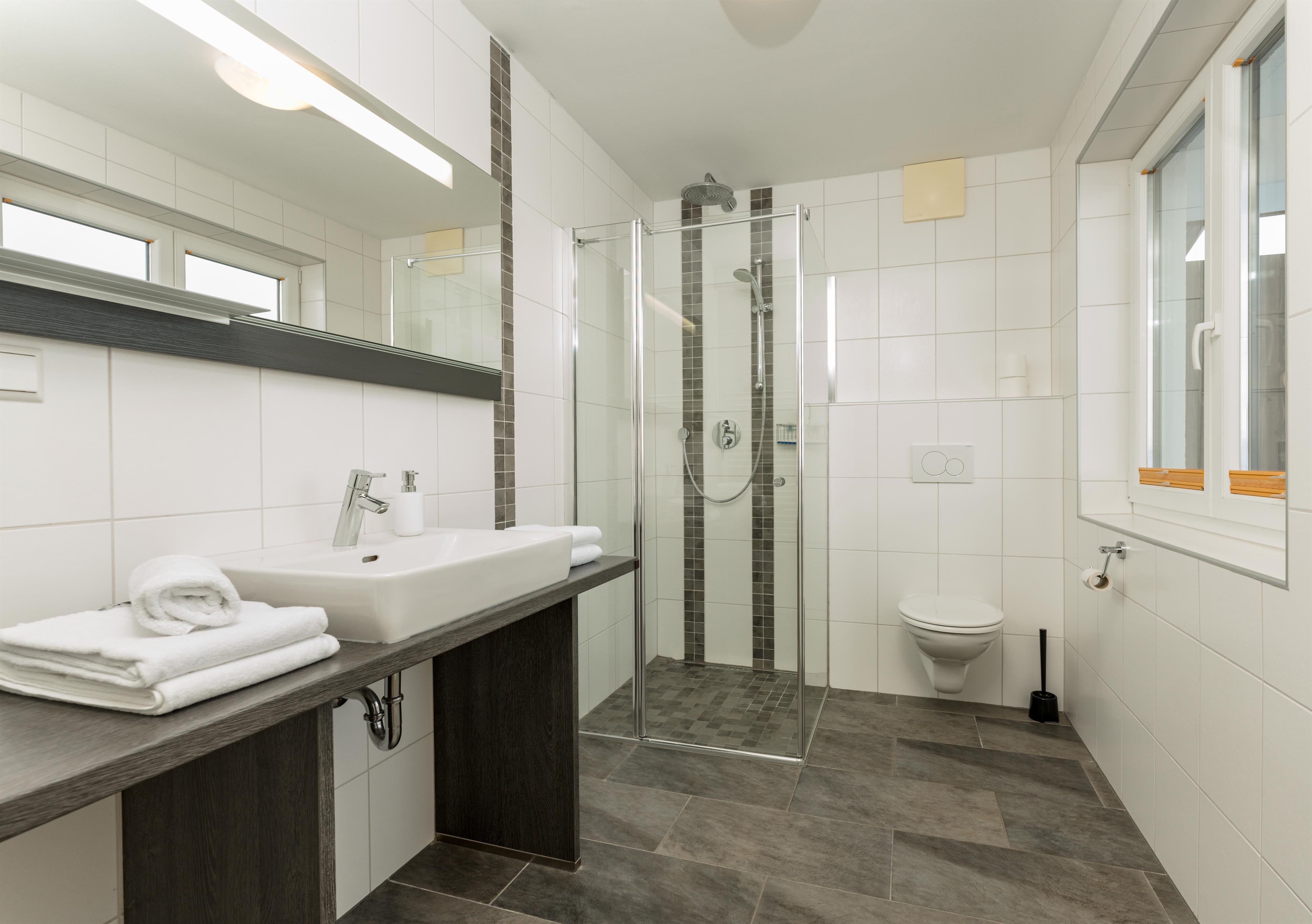 Bella Vista Large Top 4 | Modern active stay by the Talbach near the town center & Planai | balcony & mountain views — apartment at Schladming Appartements Maria Gruber GmbH, Schladming — photo 9 of 12