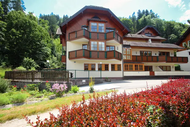 Berggasse XL | Gediegene Auszeit in ruhiger Premiumlage nahe Planai & Zentrum mit Westterrasse & Rohrmoosblick — Schladming Appartements Maria Gruber GmbH, Schladming (11/11)