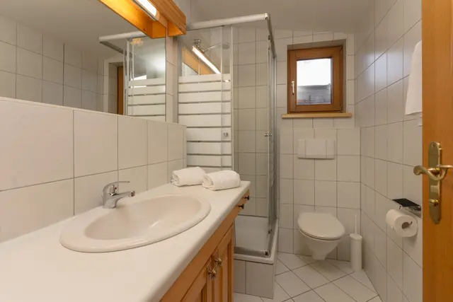 Berggasse XL | Gediegene Auszeit in ruhiger Premiumlage nahe Planai & Zentrum mit Westterrasse & Rohrmoosblick — Schladming Appartements Maria Gruber GmbH, Schladming (7/11)