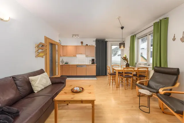 Centro City Top 8 | Mittendrin in Schladming nahe Planai mit Südbalkon & Stadtblick — Schladming Appartements Maria Gruber GmbH, Schladming (2/9)