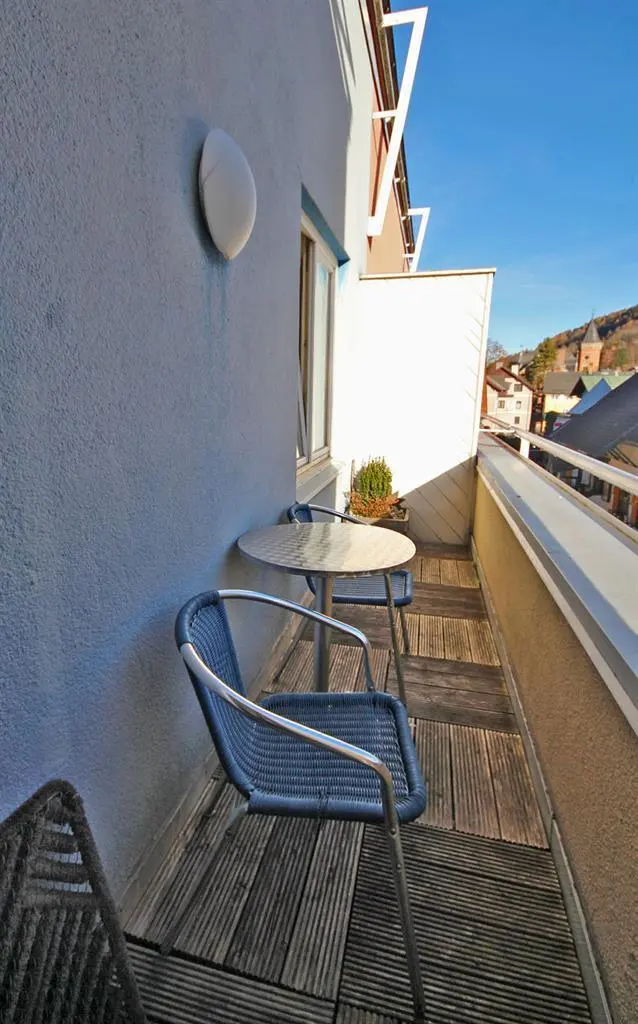 Centro City Top 8 | Mittendrin in Schladming nahe Planai mit Südbalkon & Stadtblick — Schladming Appartements Maria Gruber GmbH, Schladming (5/9)