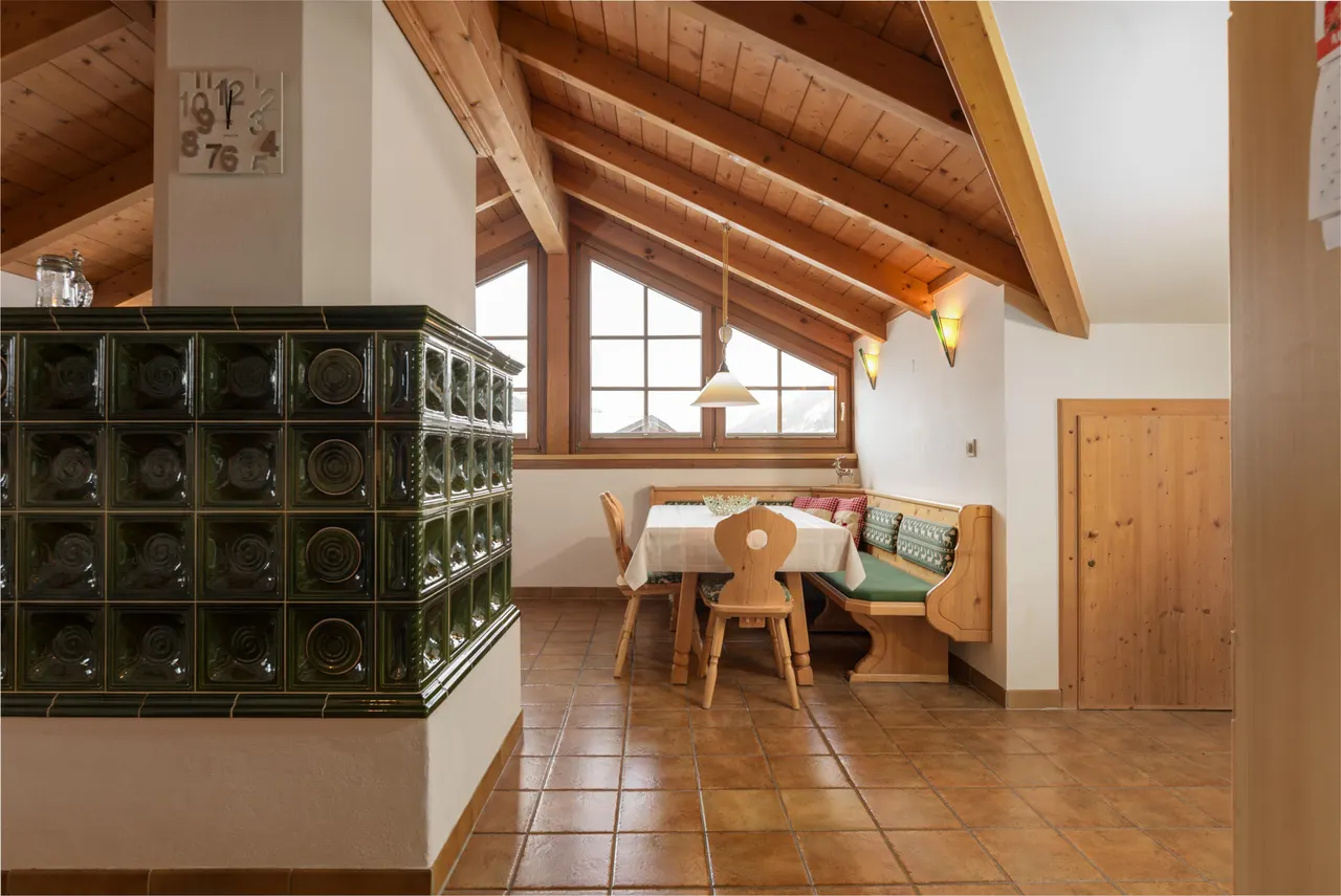 Coburg Appartements Top 4 Sky Planai Base | Gemütlicher Alpine Stay im obersten Stock mit Balkon & Planai-Blick – Schladming Appartements Maria Gruber GmbH