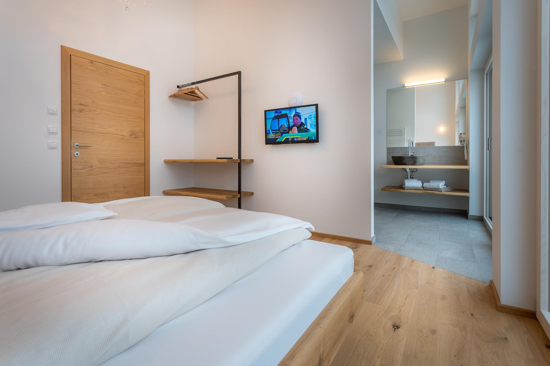 Coburg SKY LOFT | Pool View, XXL Rooftop Terrace & Private Sauna | Loft Living — apartment at Schladming Appartements Maria Gruber GmbH, Schladming — photo 12 of 43