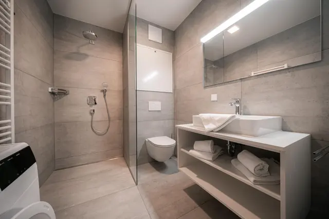 Conrad 5 private Spa| Premium Alpine Stay mit Sauna nahe Zentrum & Planai | Terrasse | Planaiblick — Schladming Appartements Maria Gruber GmbH, Schladming (7/13)