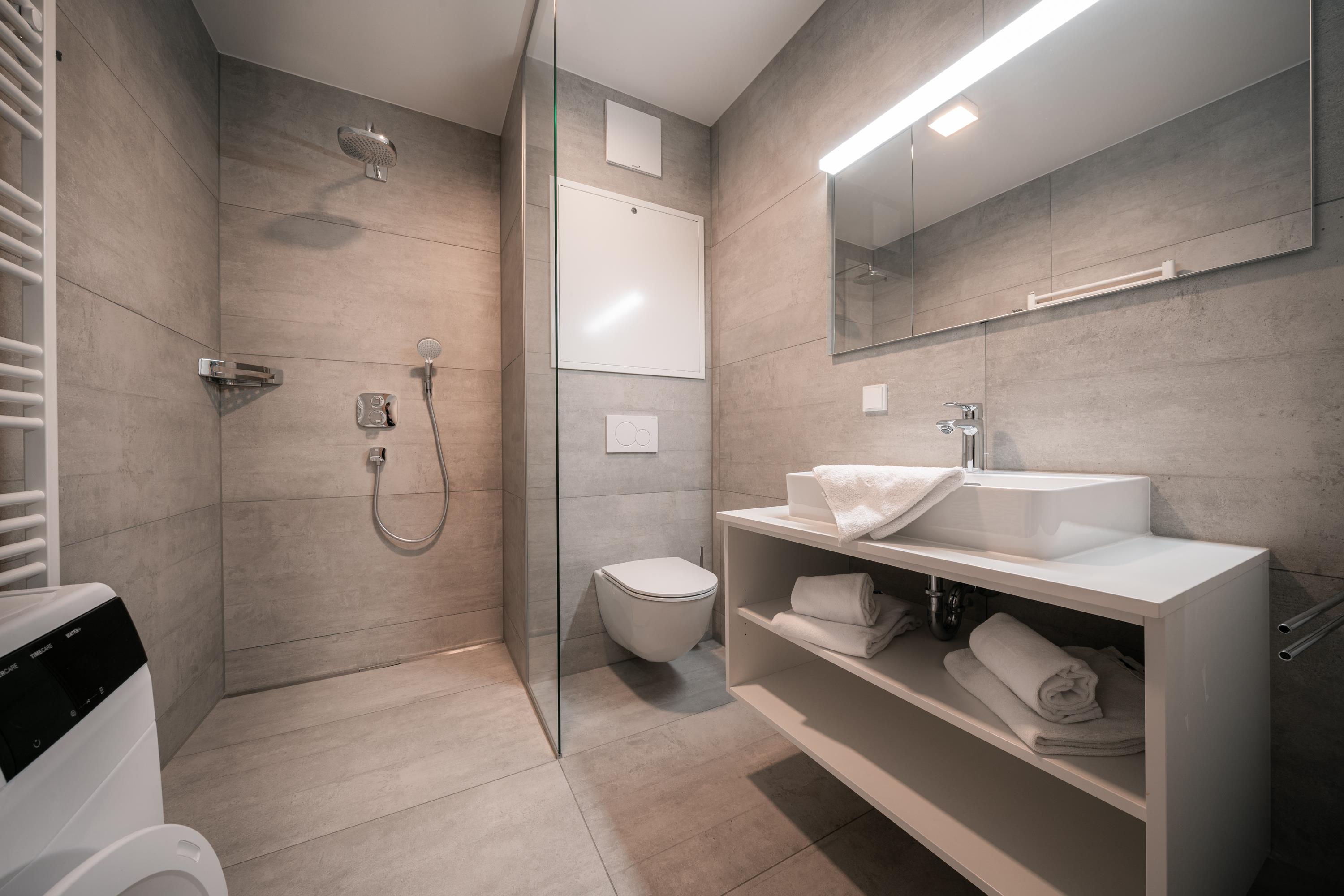 Conrad 5 | 2 bedrooms and Conrad Top 5 Private Spa | Premium alpine stay with private sauna, terrace & Planai views near town and Planai — apartment at Schladming Appartements Maria Gruber GmbH, Schladming — photo 7 of 13