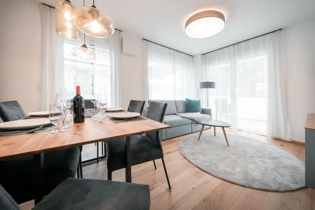 Conrad Top 10 Classic large | Premium alpine stay with terrace & Planaiviews near town and Planai – Schladming Appartements Maria Gruber GmbH