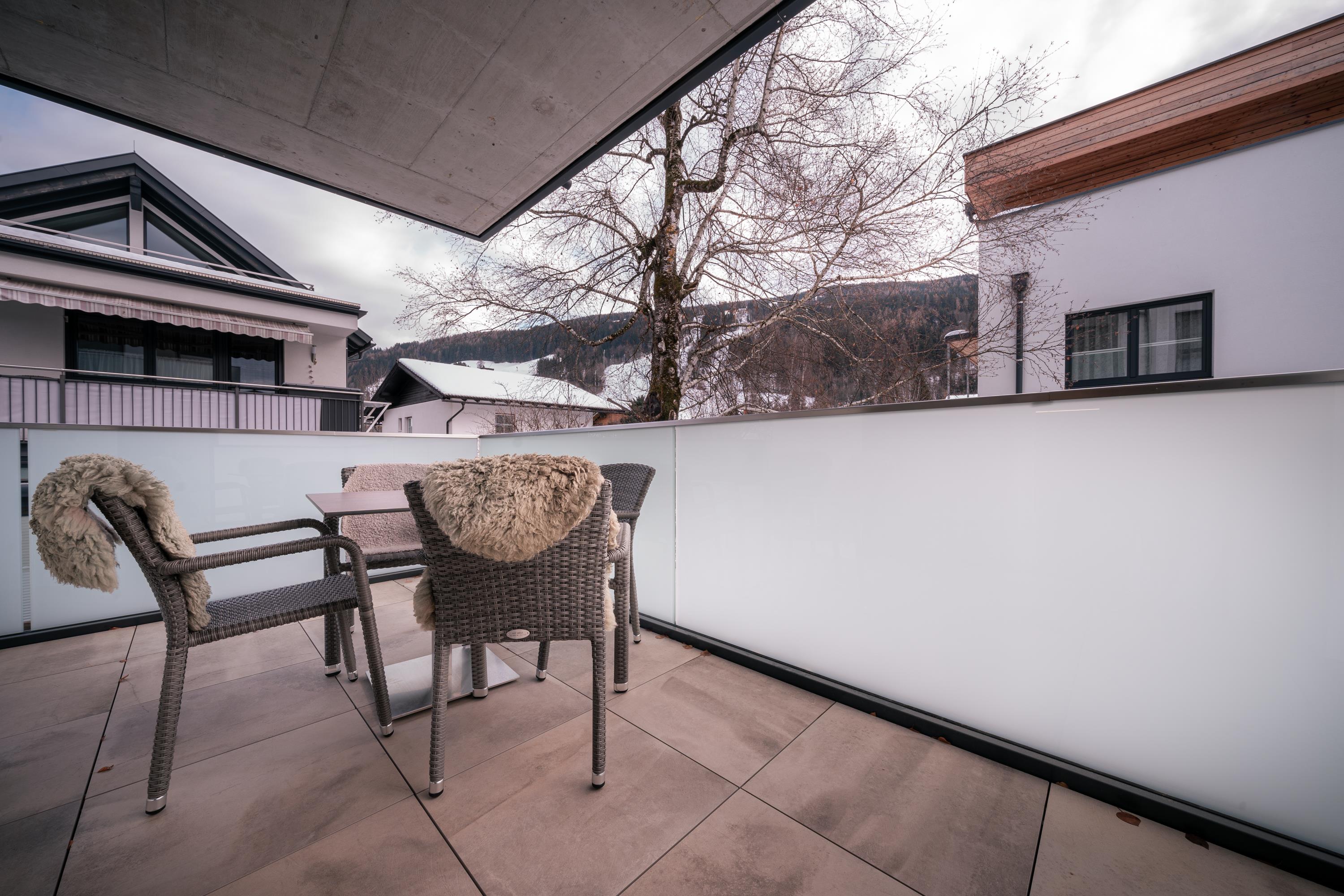 Conrad Top 10 Classic large | Premium alpine stay with terrace & Planaiviews near town and Planai — apartment at Schladming Appartements Maria Gruber GmbH, Schladming — photo 2 of 10