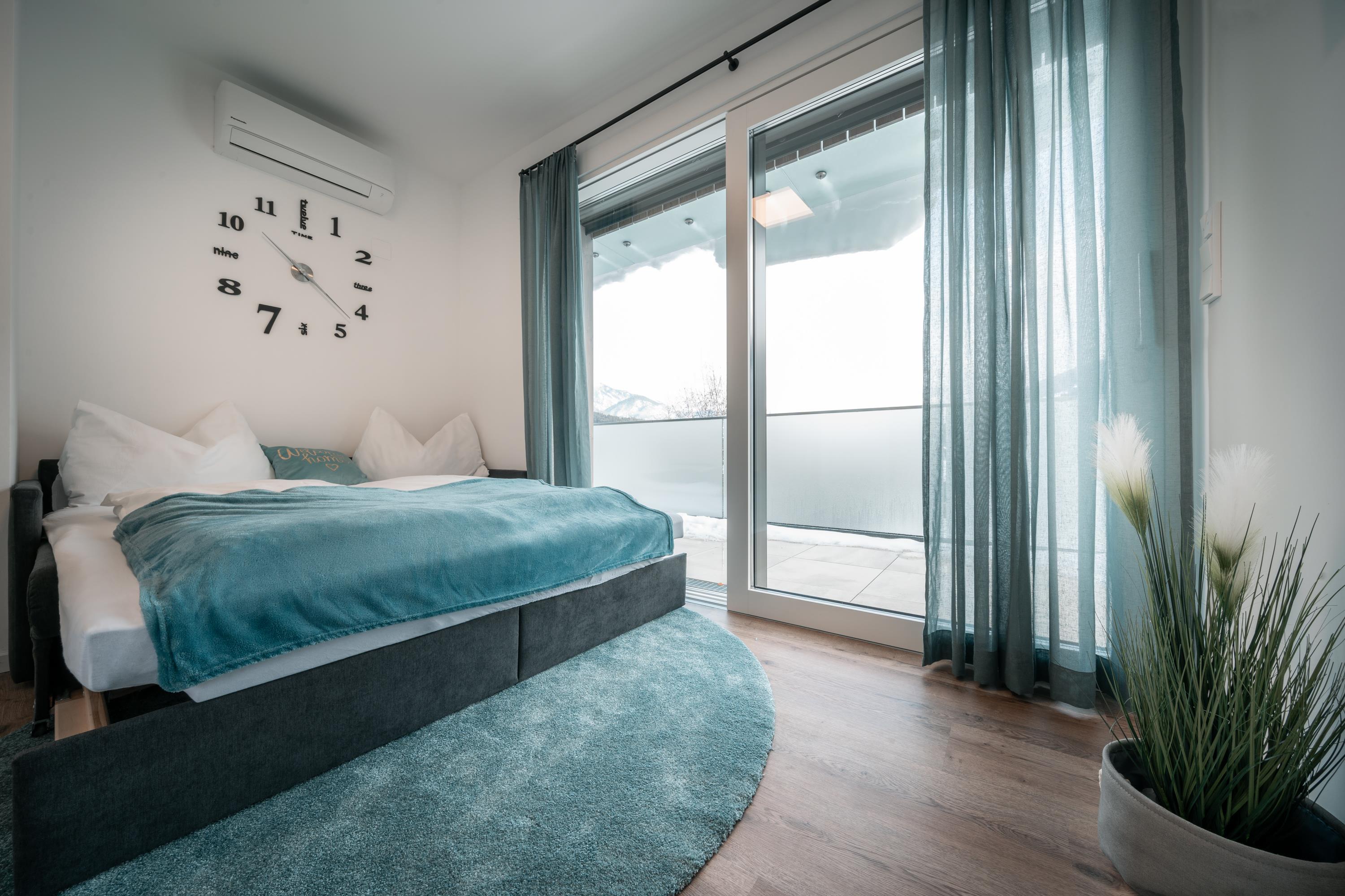 Conrad Top 17A Sky View | Top-floor premium alpine stay with terrace & Planai views near town and Planai — apartment at Schladming Appartements Maria Gruber GmbH, Schladming — photo 8 of 13