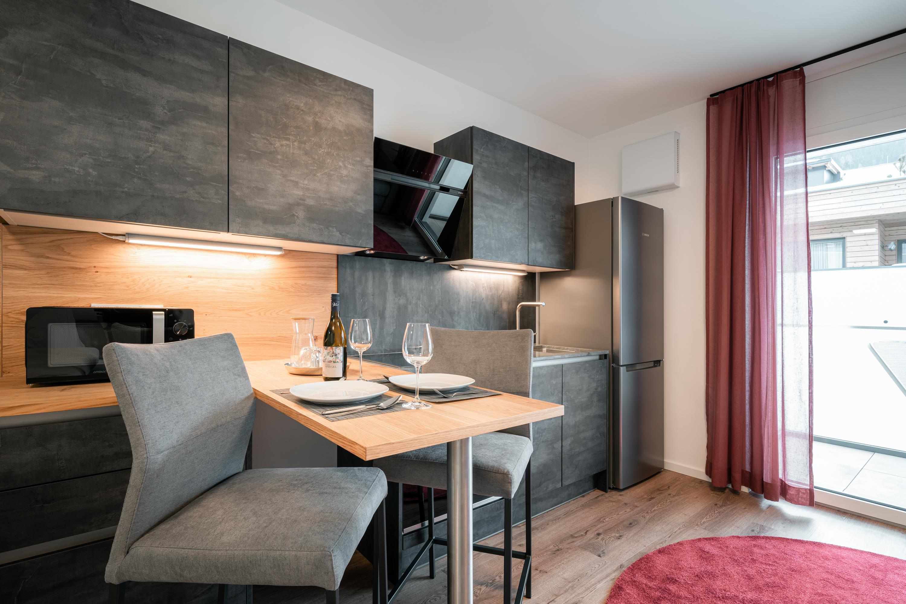 Conrad Top 17b Studio | Premium smart stay with terrace & Planai views near town and Planai – Schladming Appartements Maria Gruber GmbH