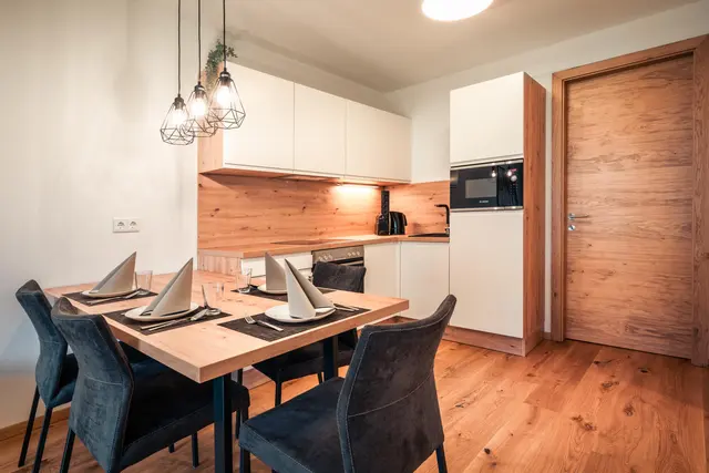 Conrad Top 3 Garden | Premium Alpine Stay mit Garten nahe Zentrum & Planai — Schladming Appartements Maria Gruber GmbH, Schladming (2/14)