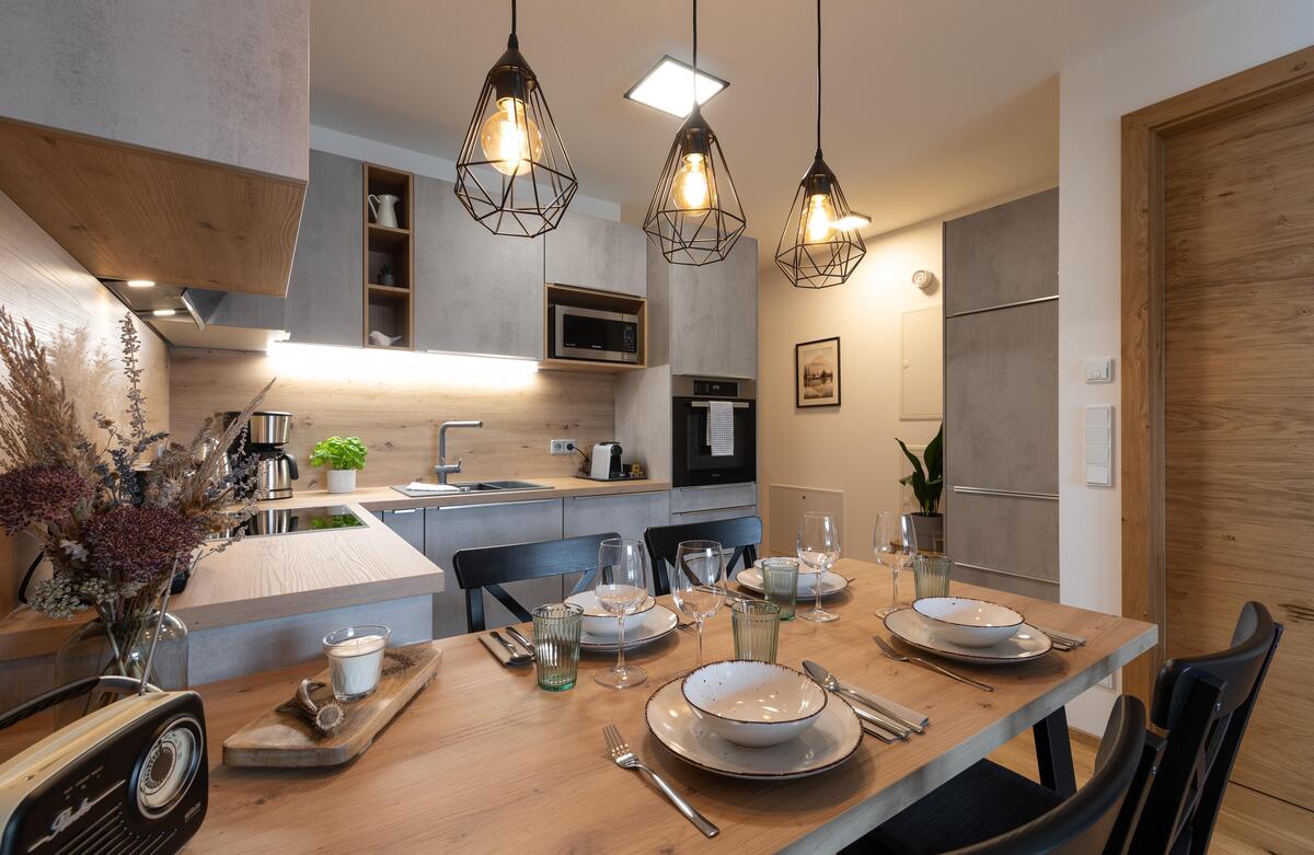 Conrad Top 8 Classic | Premium alpine stay with terrace & Hochwurzen views near town and Planai — apartment at Schladming Appartements Maria Gruber GmbH, Schladming — photo 2 of 10