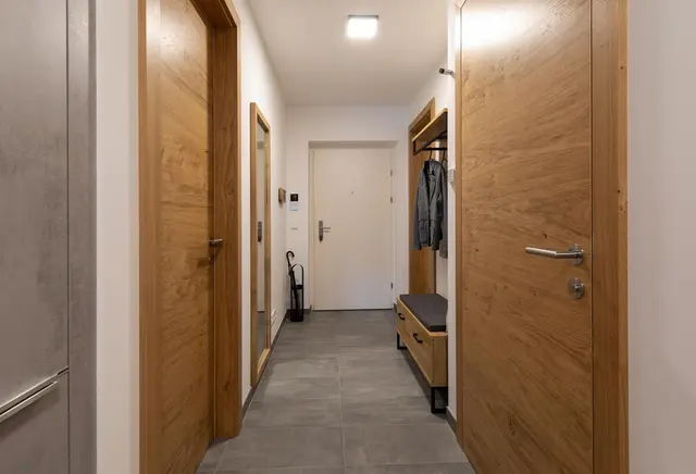 Conrad Top 8 Classic | Premium Alpine Stay mit Terrasse | nahe Zentrum & Planai | Hochwurzen View — Schladming Appartements Maria Gruber GmbH, Schladming (8/10)