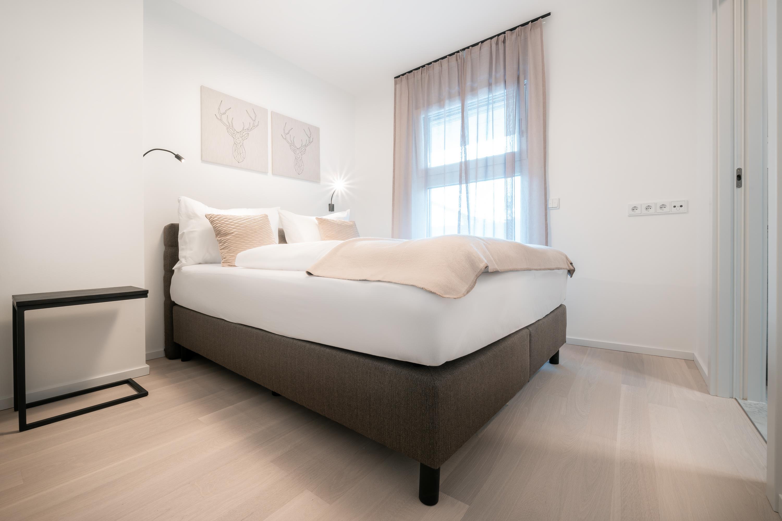 Conrad Top 9 Classic | Premium alpine stay with terrace & Hochwurzen views near town and Planai — apartment at Schladming Appartements Maria Gruber GmbH, Schladming — photo 4 of 12