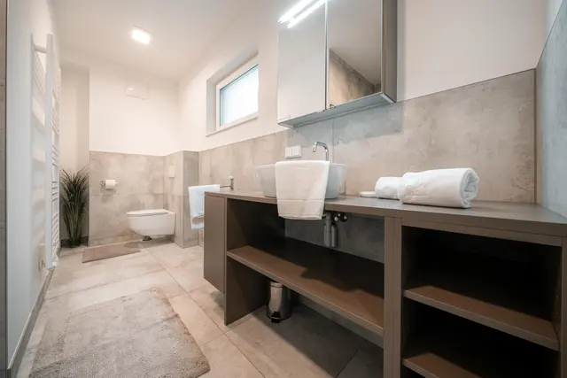 Conrad Top 9 Classic | Premium Alpine Stay mit Terrasse | nahe Zentrum & Planai | Hochwurzen View — Schladming Appartements Maria Gruber GmbH, Schladming (6/12)