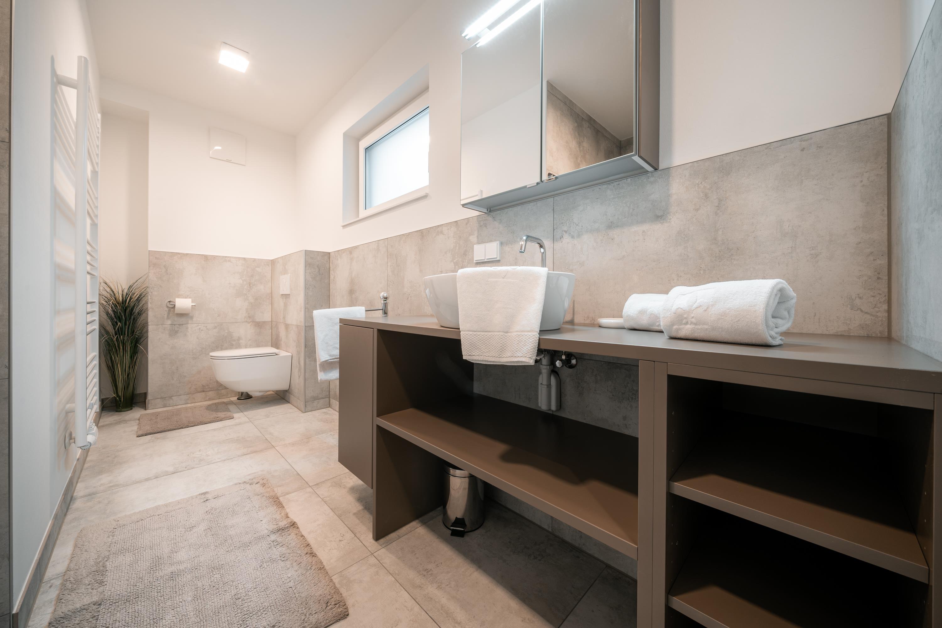 Conrad Top 9 Classic | Premium alpine stay with terrace & Hochwurzen views near town and Planai — apartment at Schladming Appartements Maria Gruber GmbH, Schladming — photo 6 of 12