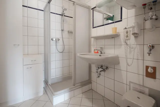 Dachsteingasse Top 15 City | smartes ruhiges Appartement nahe Zentrum & Planai mit Balkon | Sauna im Haus — Schladming Appartements Maria Gruber GmbH, Schladming (5/8)