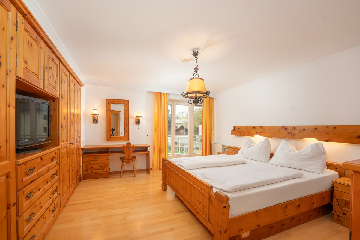 Dachsteingasse Top 16 City XXL | Spacious city apartment near the town center & Planai with in-house sauna — Schladming Appartements Maria Gruber GmbH, Schladming (7/11)