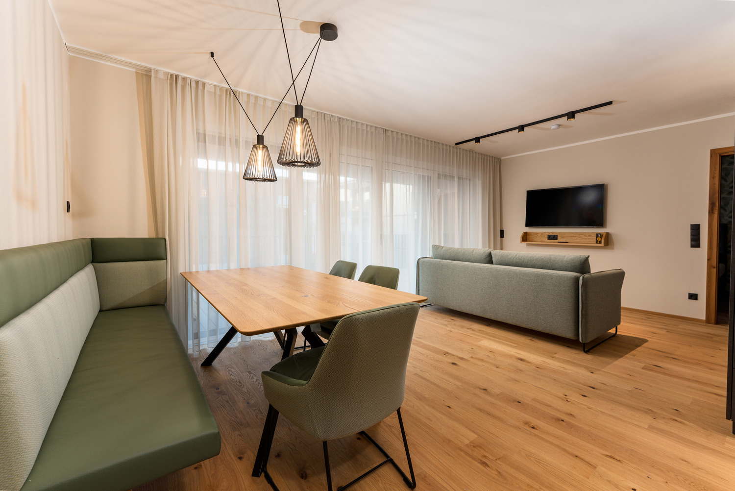 Enns Collection Top 10 Private Spa Large | Premium design apartment with private sauna & ski depot – between the Enns, train station & Planai West — Schladming Appartements Maria Gruber GmbH, Schladming (9/12)