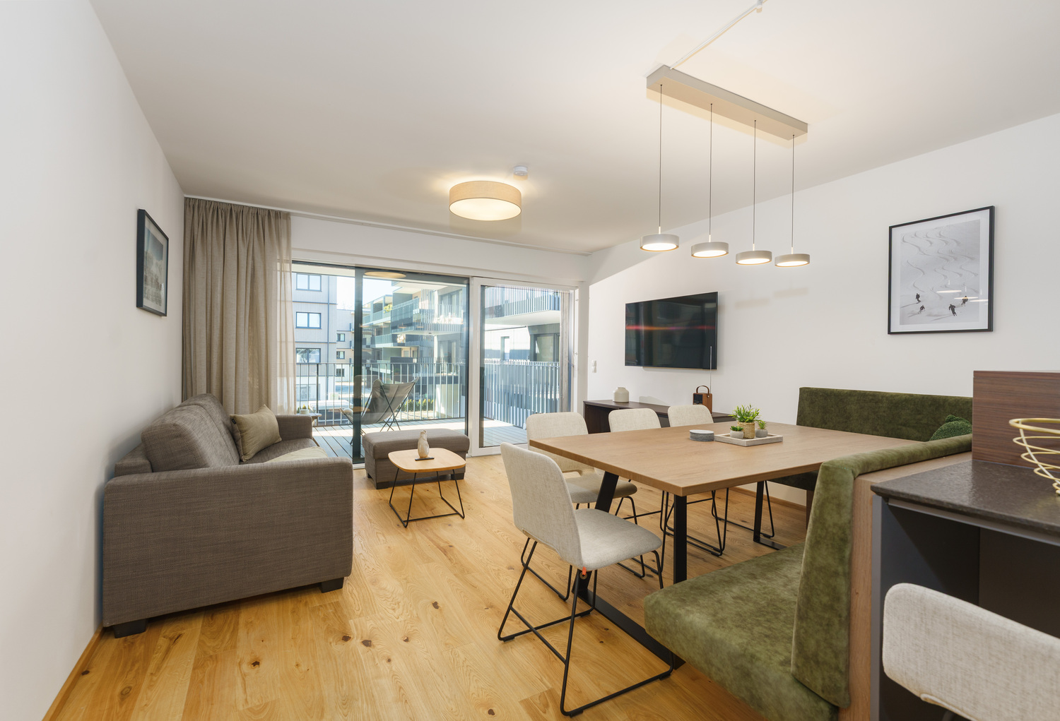Enns Collection Top 5 Design XXL | Premium design apartment with balcony & washing machine – between the Enns, train station & Planai West — apartment at Schladming Appartements Maria Gruber GmbH, Schladming — photo 2 of 15