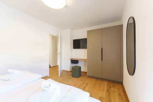 Enns Collection Top 5 Design XXL | Premium Design-Apartment mit Balkon & Waschmaschine – zwischen Enns, Bahnhof & Planai West — Schladming Appartements Maria Gruber GmbH, Schladming (8/17)