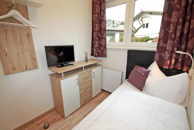 Ennshäusl | Charming garden apartment near Planai West & the town center with BBQ & EV charging — apartment at Schladming Appartements Maria Gruber GmbH, Schladming — photo 6 of 12