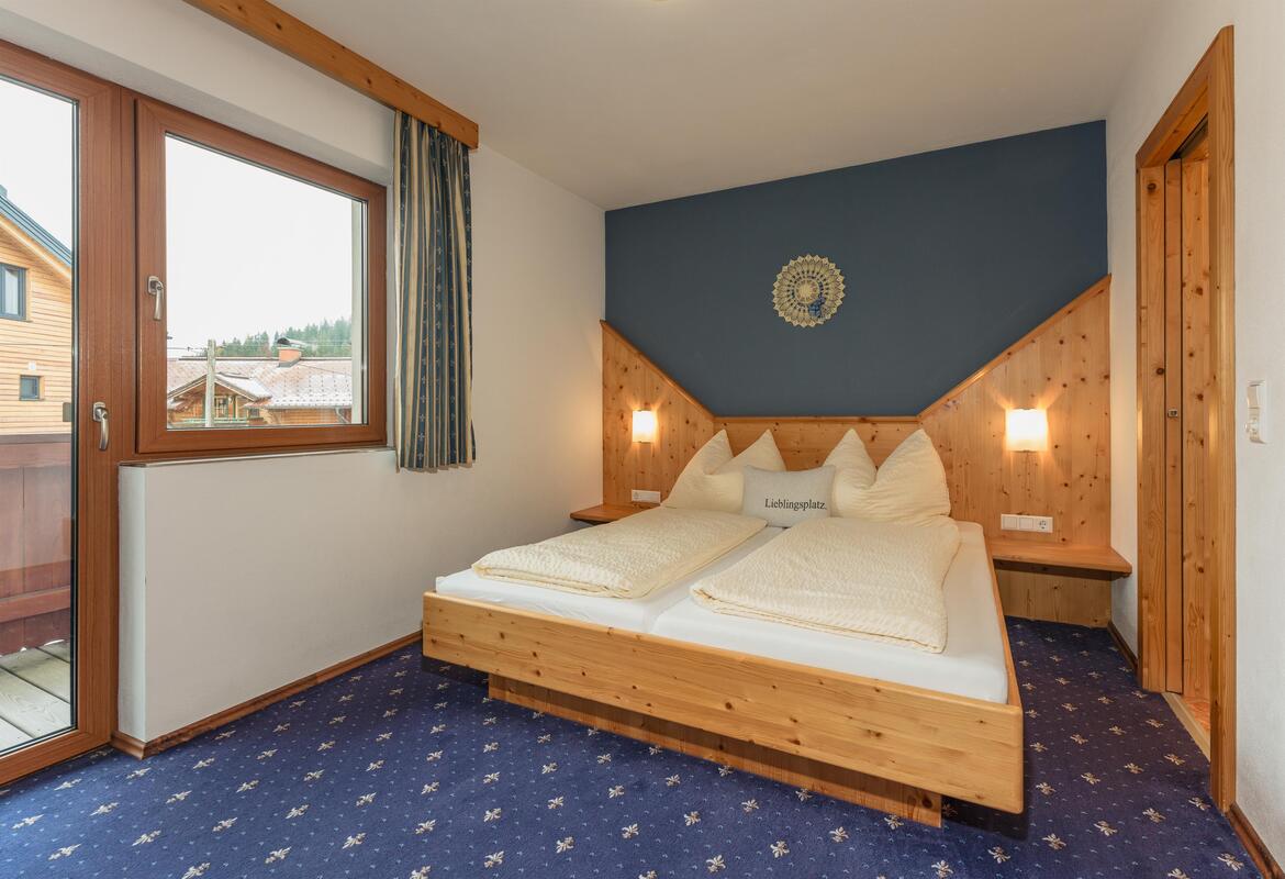 Guesthouse Sieder Blue Large | Spacious rustic apartment right by the Reiteralm slopes & valley station — Schladming Appartements Maria Gruber GmbH, Schladming (5/10)