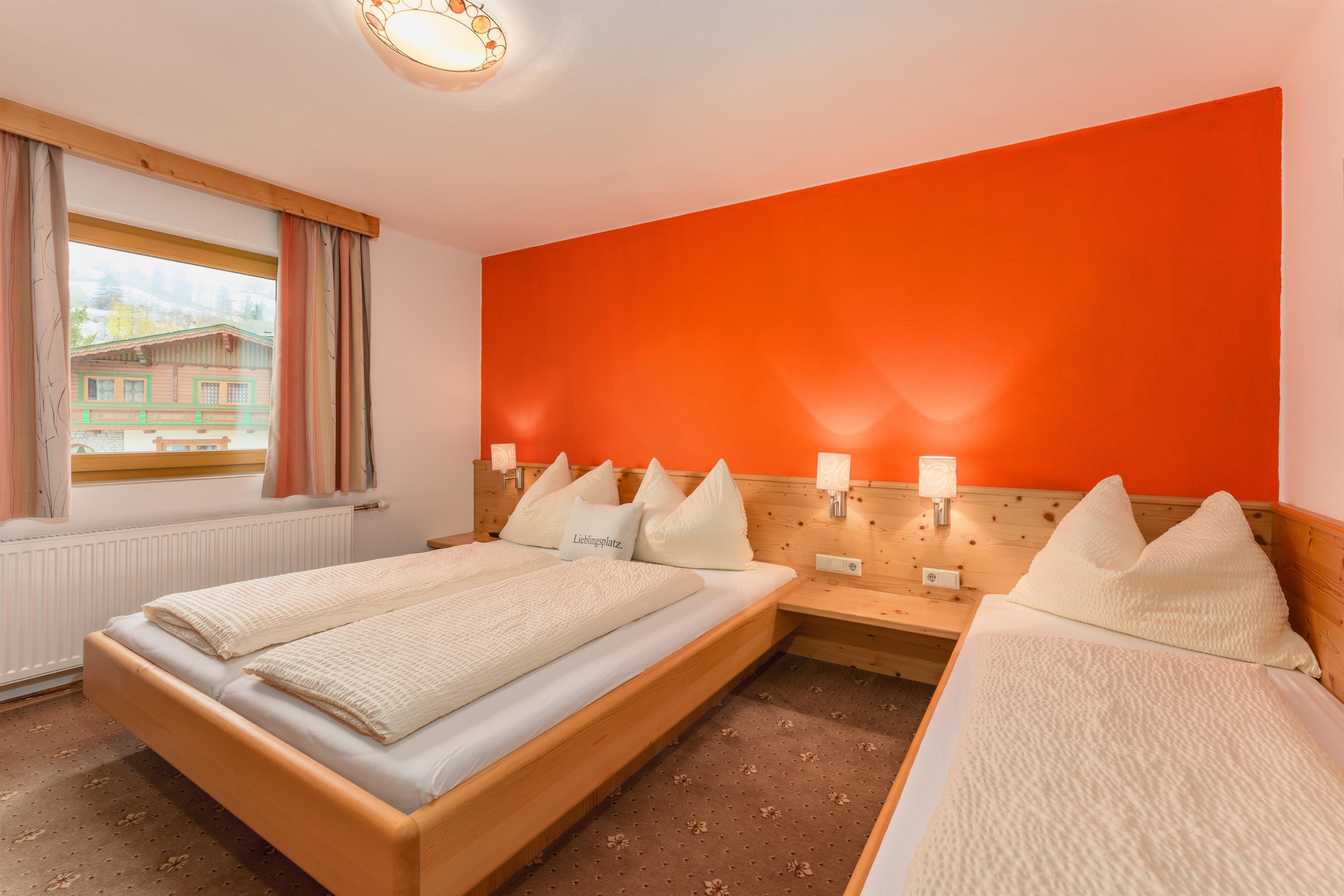 Guesthouse Sieder Green/Orange | Cosy | Cosy rustic apartment right by the Reiteralm slopes — apartment at Schladming Appartements Maria Gruber GmbH, Schladming — photo 6 of 16