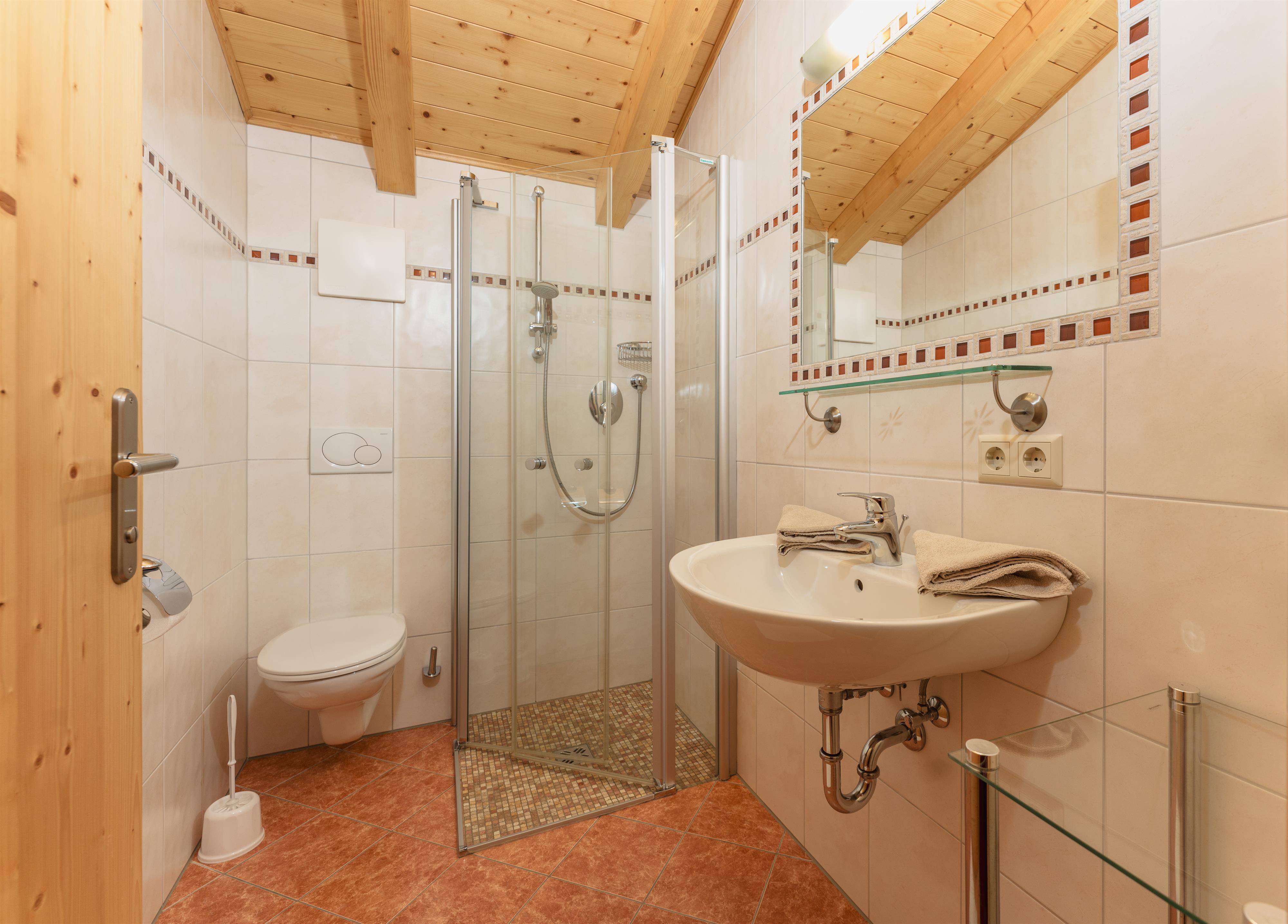 Guesthouse Sieder Red Large | Spacious cosy apartment right by the Reiteralm slopes & valley station — apartment at Schladming Appartements Maria Gruber GmbH, Schladming — photo 7 of 8