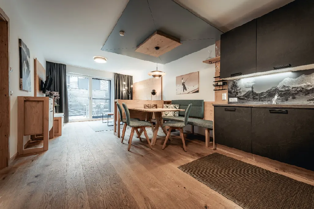 Gustav Top 1 Outdoor Spa | Urban stay with private sauna, fenced terrace, BBQ & Gustav flair – Schladming Appartements Maria Gruber GmbH Schladming