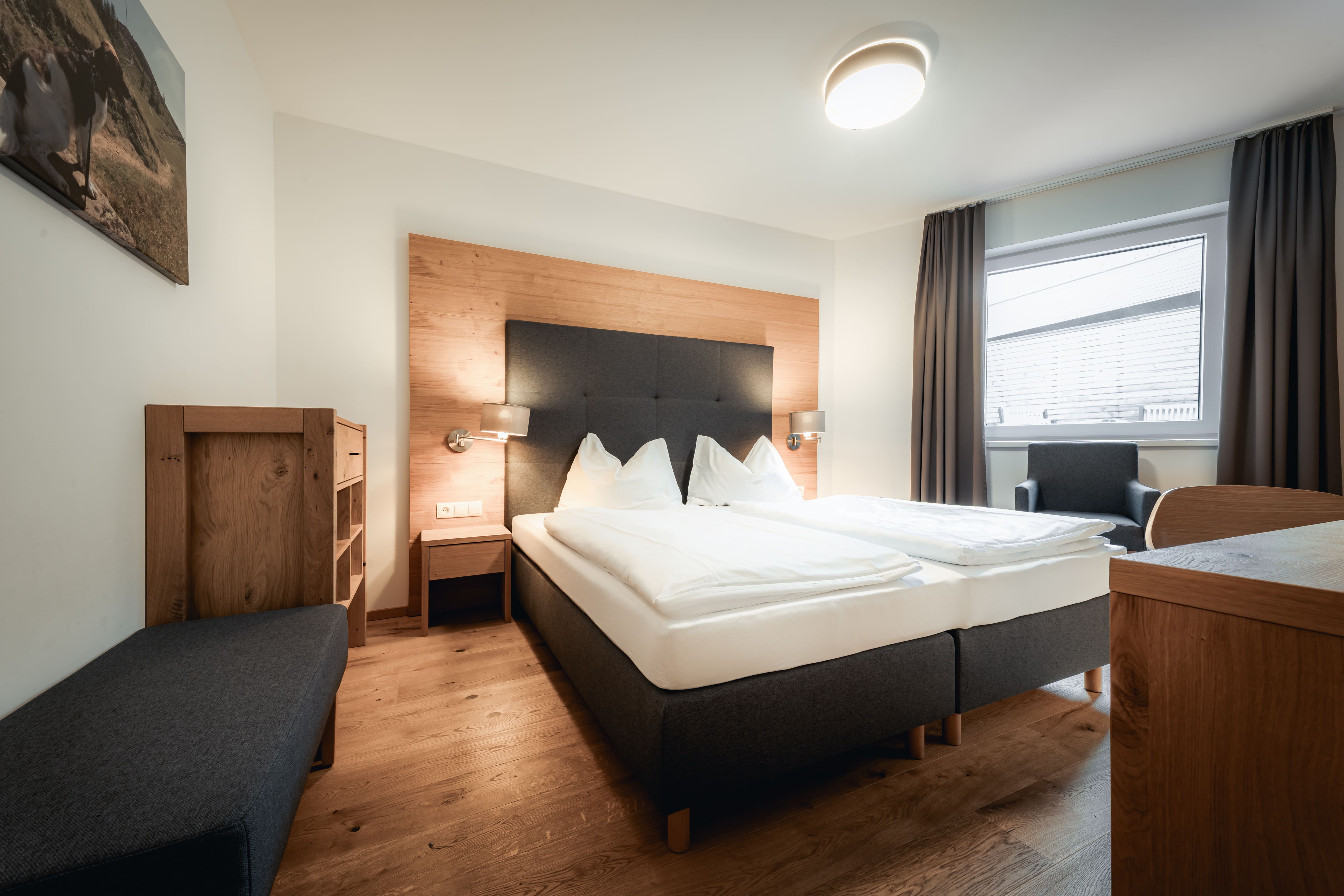 Gustav Top 1 Outdoor Spa | Urban stay with private sauna, fenced terrace, BBQ & Gustav flair — apartment at Schladming Appartements Maria Gruber GmbH, Schladming — photo 6 of 13