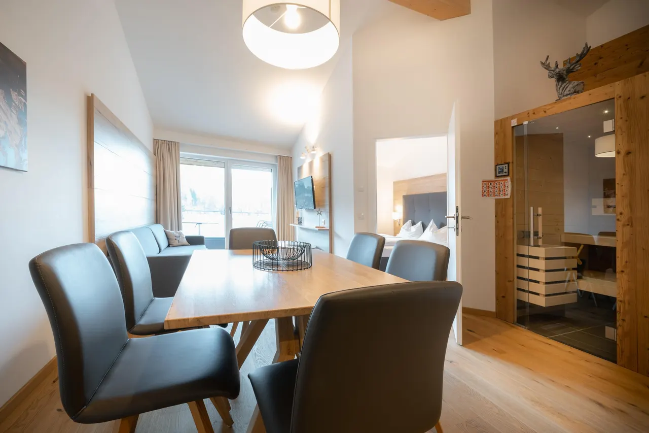 Gustav Top 10 Private Spa | Urban Sky Stay mit privater Sauna, Balkon & Hochwurzenblick – Schladming Appartements Maria Gruber GmbH