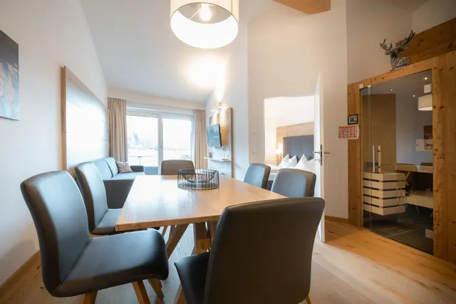 Gustav Top 10 Private Spa | Urban sky stay with private sauna, balcony & Hochwurzen views – Schladming Appartements Maria Gruber GmbH