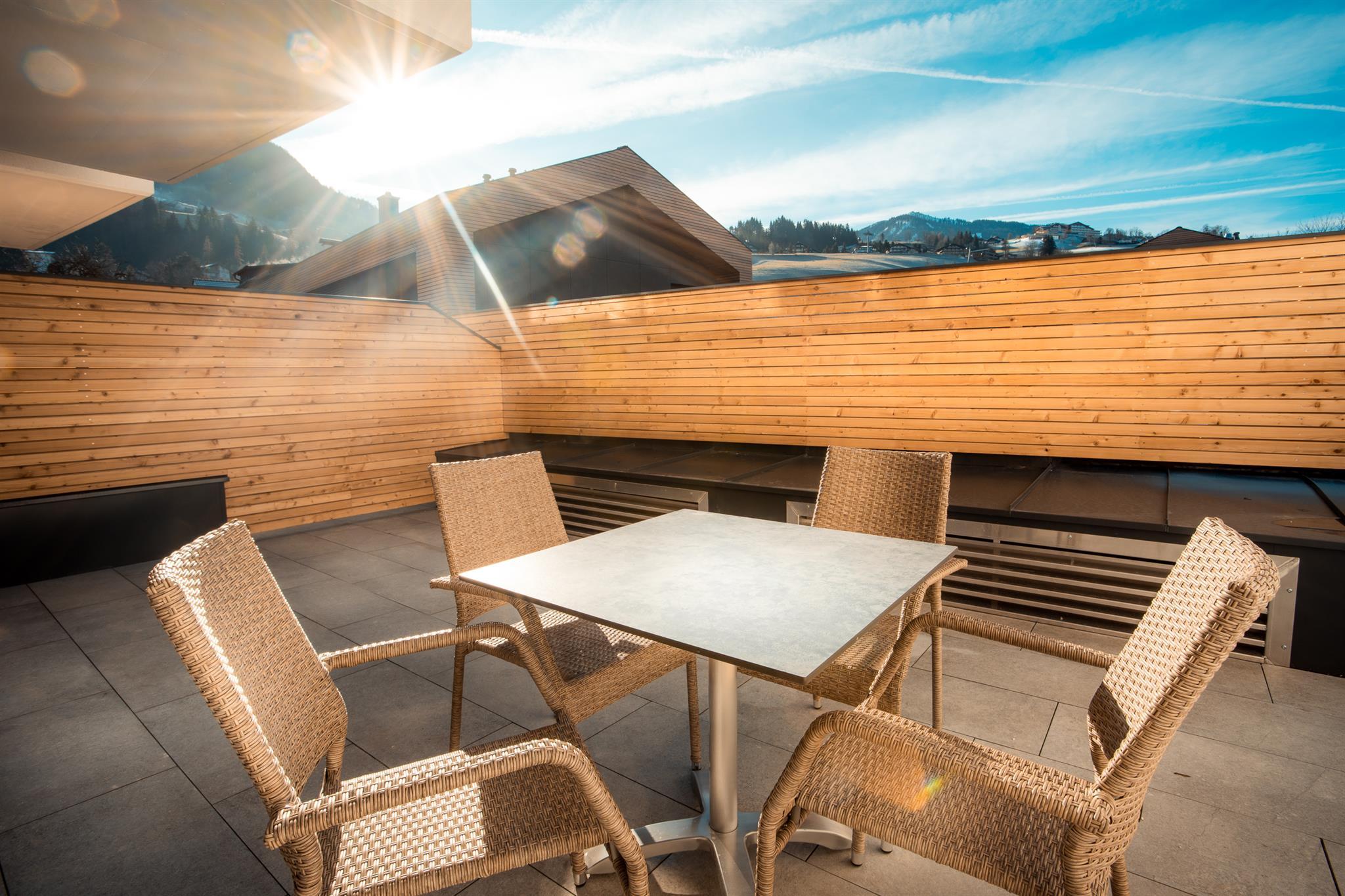 Gustav Top 2 Private Spa | Urban stay with private sauna, fenced terrace & Gustav flair — Schladming Appartements Maria Gruber GmbH, Schladming (8/10)
