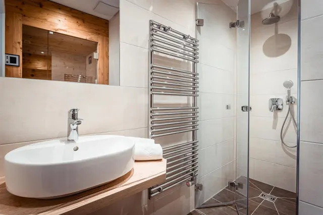 Gustav Top 4 Private Spa | Urban Stay mit privater Sauna, Balkon & Hochwurzenblick — Schladming Appartements Maria Gruber GmbH, Schladming (3/9)