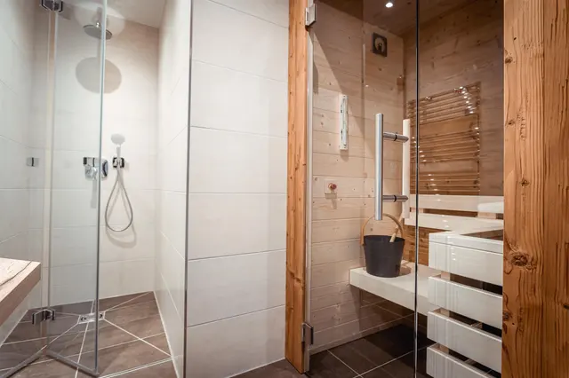 Gustav Top 4 Private Spa | Urban Stay mit privater Sauna, Balkon & Hochwurzenblick — Schladming Appartements Maria Gruber GmbH, Schladming (4/9)