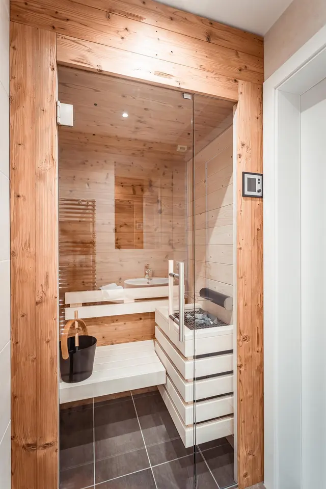Gustav Top 4 Private Spa | Urban Stay mit privater Sauna, Balkon & Hochwurzenblick — Schladming Appartements Maria Gruber GmbH, Schladming (6/9)
