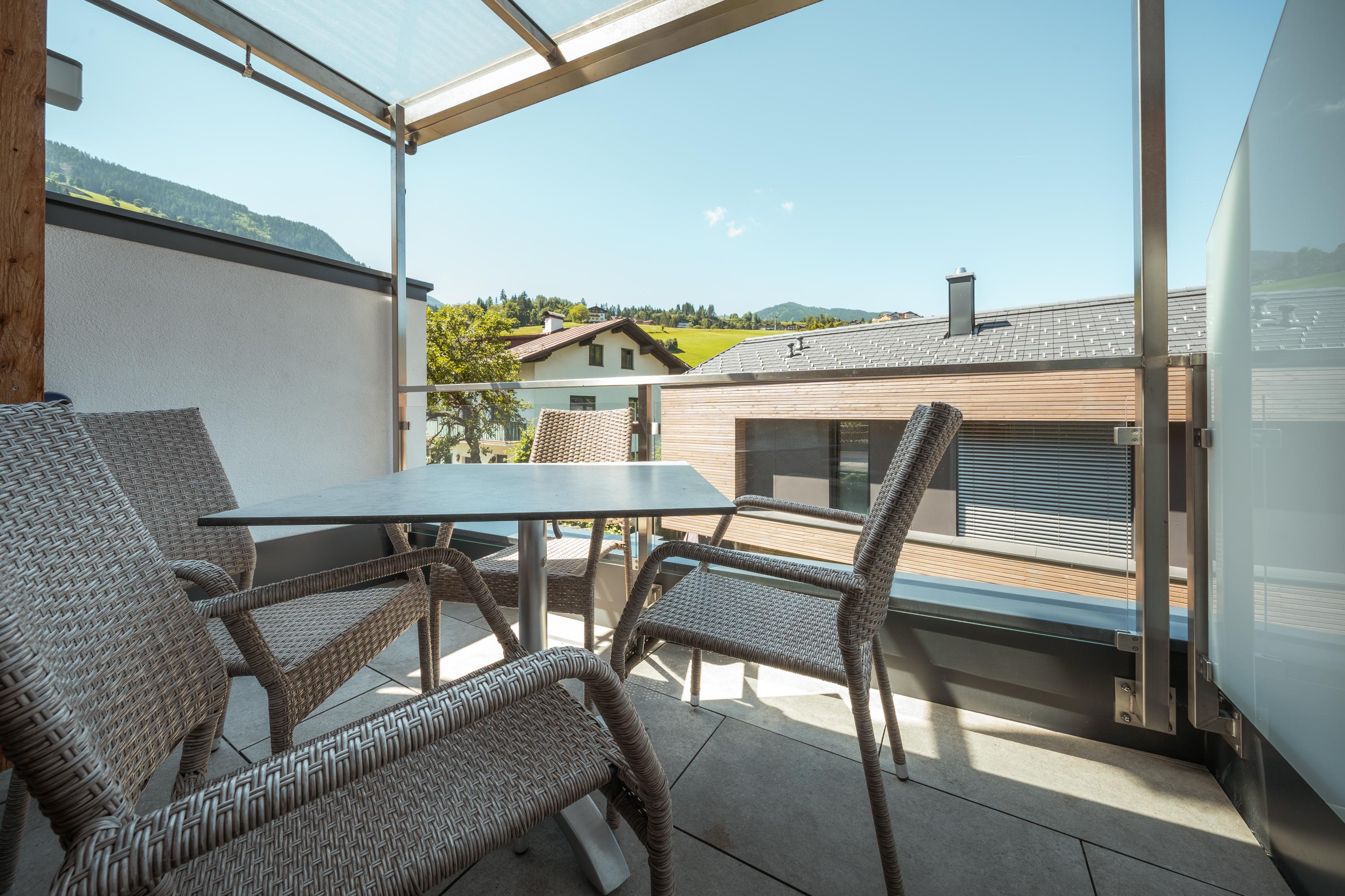 Gustav Top 4 Private Spa | Urban stay with private sauna, balcony & Hochwurzen views — apartment at Schladming Appartements Maria Gruber GmbH, Schladming — photo 8 of 9