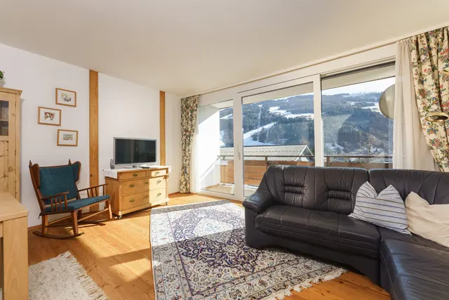 Hans | Ruhiges Studio mit Panoramablick in Schladming mit Balkon — Schladming Appartements Maria Gruber GmbH, Schladming (3/9)