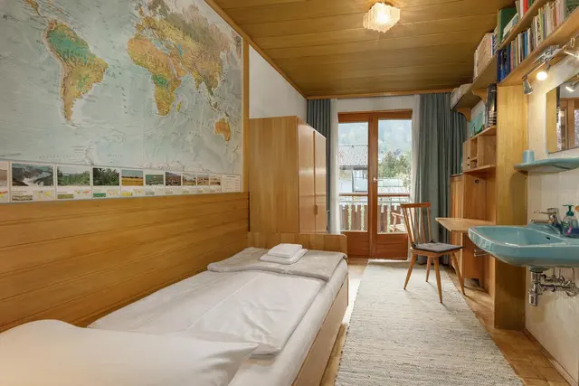 Haus Egger | Ruim traditioneel vakantiehuis dicht bij Planai met tuin & sauna — Schladming Appartements Maria Gruber GmbH, Schladming (3/10)