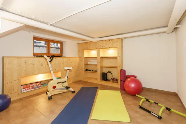 Haus Egger | Ruim traditioneel vakantiehuis dicht bij Planai met tuin & sauna — Schladming Appartements Maria Gruber GmbH, Schladming (9/10)