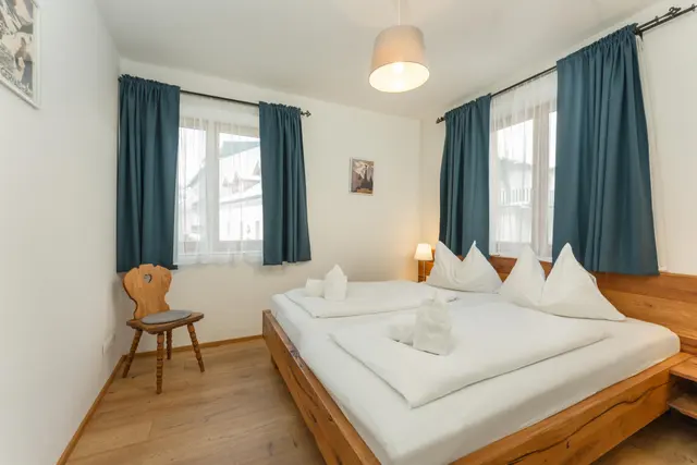 Hoam Top 5| Kleineres Hoam mitten im Schladming-Leben mit Veranda & Planai vor der Tür — Schladming Appartements Maria Gruber GmbH, Schladming (4/10)