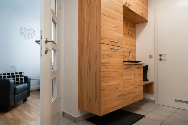 Josef | Ruhiger Alpine Stay mit Terrasse & privater Sauna nahe Zentrum & Planai — Schladming Appartements Maria Gruber GmbH, Schladming (10/12)