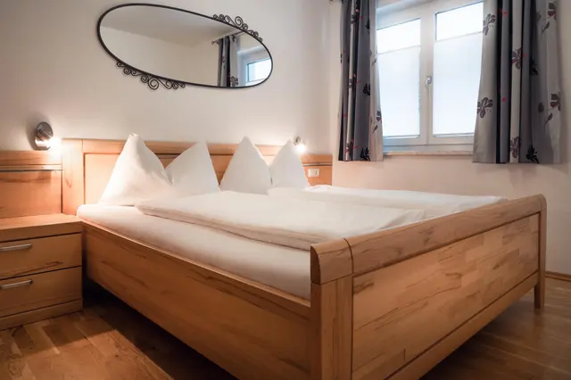Josef | Ruhiger Alpine Stay mit Terrasse & privater Sauna nahe Zentrum & Planai — Schladming Appartements Maria Gruber GmbH, Schladming (4/12)