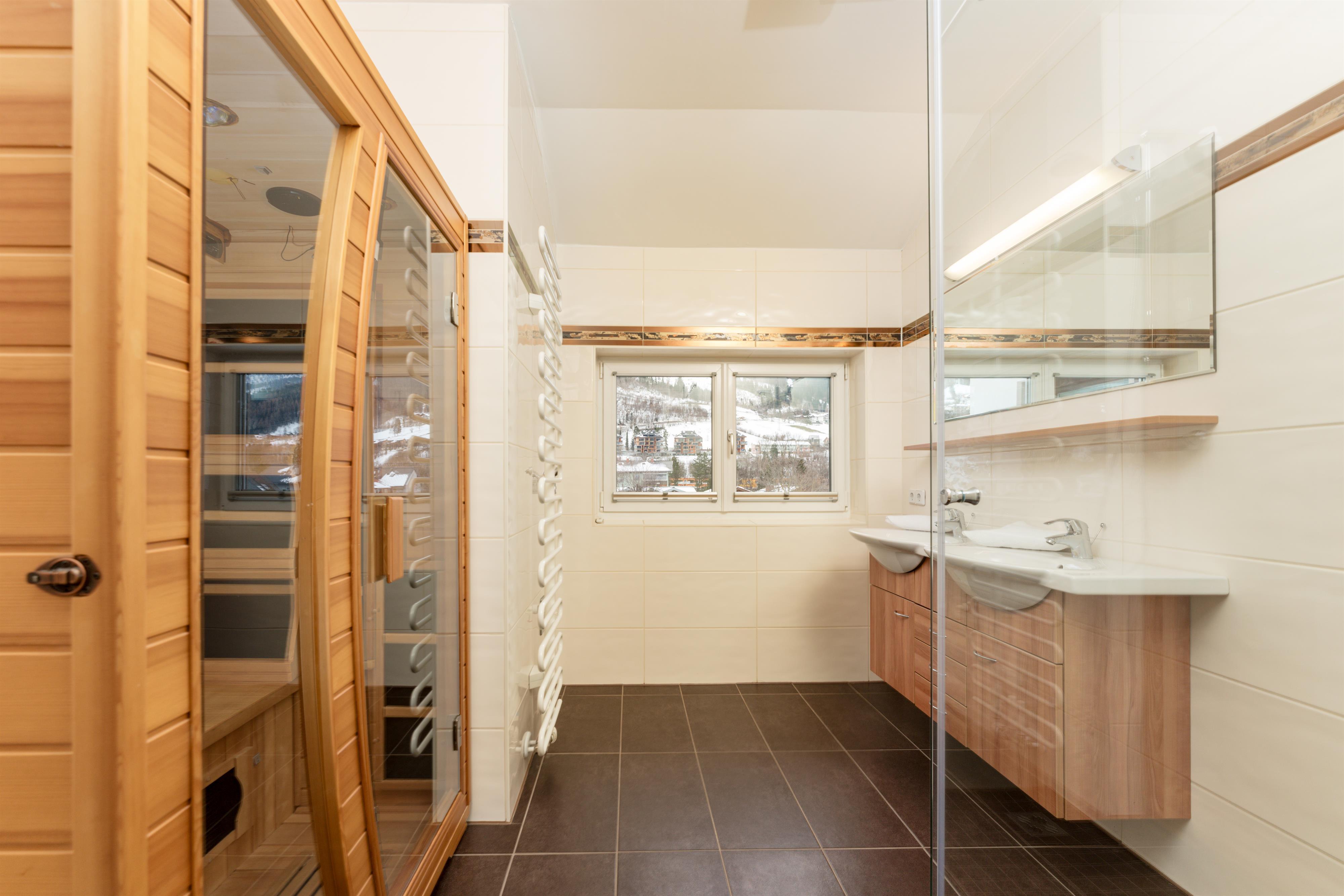 Karoline Penthouse | Spacious penthouse in a quiet prime location near the town center & Planai with large terrace, Planai views & infrared cabin — apartment at Schladming Appartements Maria Gruber GmbH, Schladming — photo 6 of 13