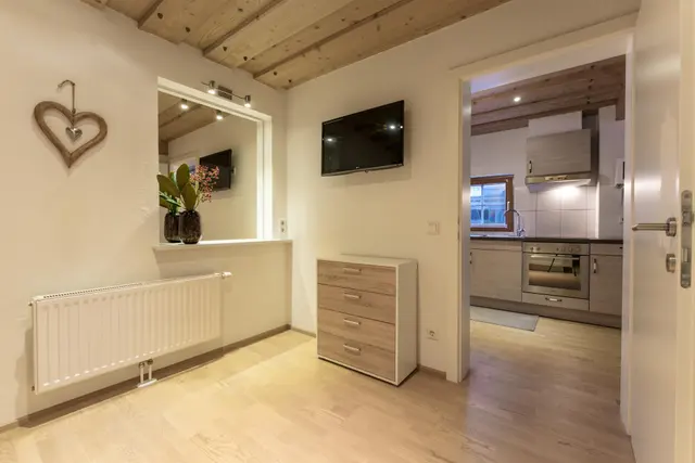 Knappenhaus Silber | Gemütliches Appartement mit Kachelofen | ruhige Zentrumslage — Schladming Appartements Maria Gruber GmbH, Schladming (5/11)